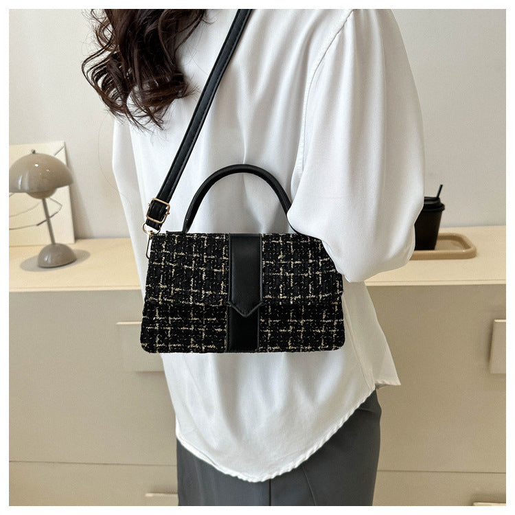 Korean Elegance: Textured One-Shoulder Crossbody Bag