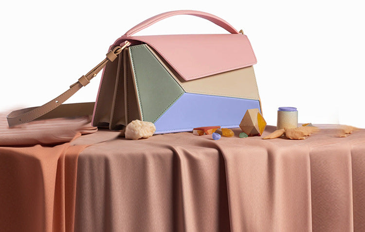 Sculpted Shapes: Shànzi-Inspired Geometric Crossbody